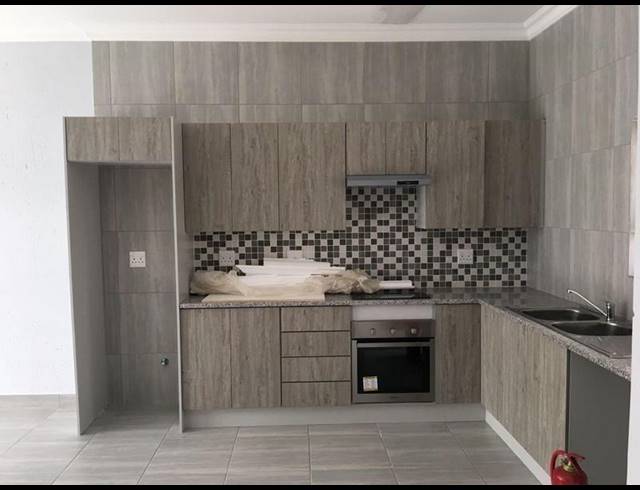 2 BEDROOM APARTMENT FOR SALE IN POMONA